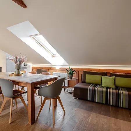 Airhome - Owl's Nest Daire Tallinn