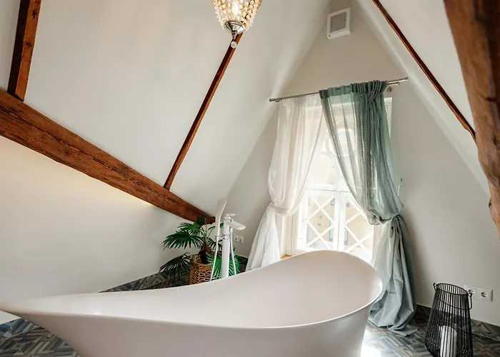 Airhome - Owl's Nest Apartment Tallinn