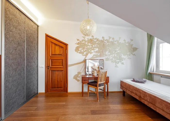 Airhome - Owl's Nest Apartment