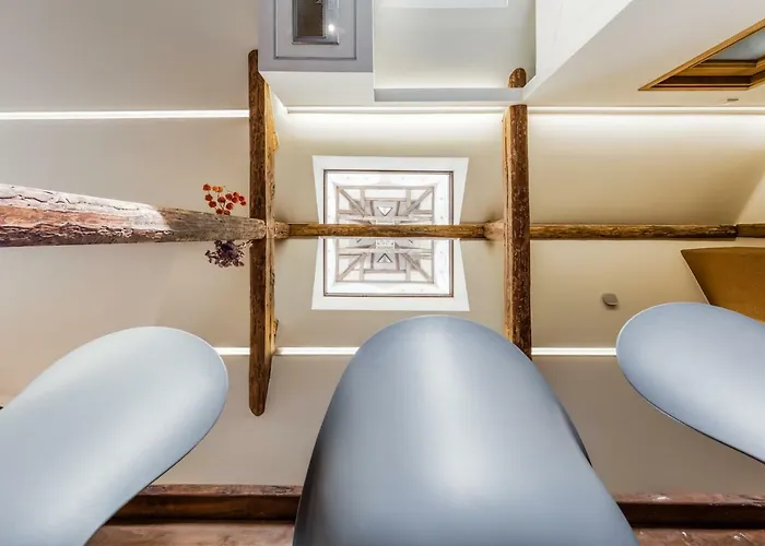 Airhome - Owl's Nest * تالين