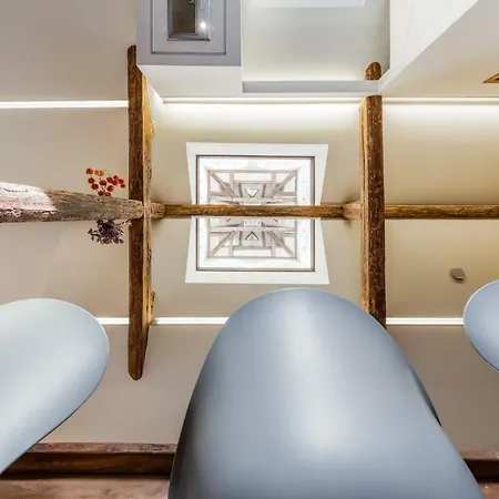 Airhome - Owl's Nest * Tallin
